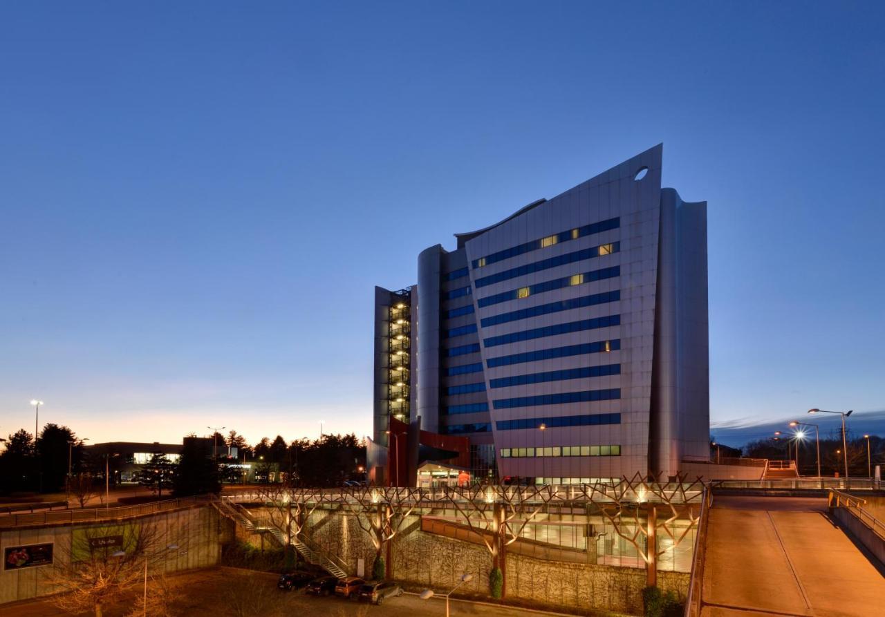 Una Hotels Malpensa Cerro Lago Maggiore Екстериор снимка