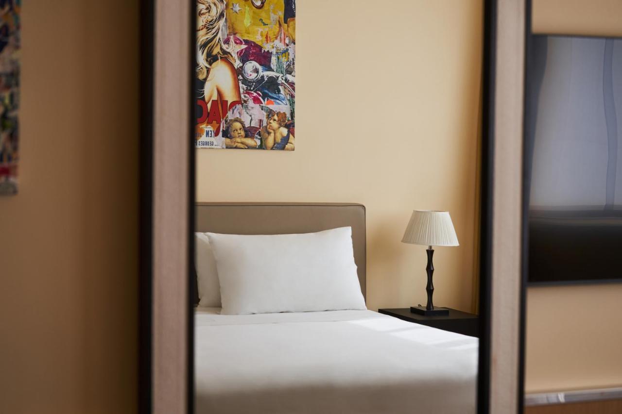 Una Hotels Malpensa Cerro Lago Maggiore Екстериор снимка